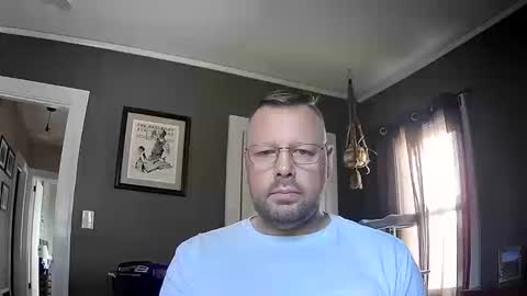 Snapshot of 612guy chatting on October 2025 05:14:01 PM 612guy online show from October 2025 05:14:01 PM