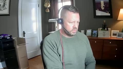 Snapshot of 612guy chatting on December 2025 05:53:01 PM 612guy online show from December 2025 05:53:01 PM