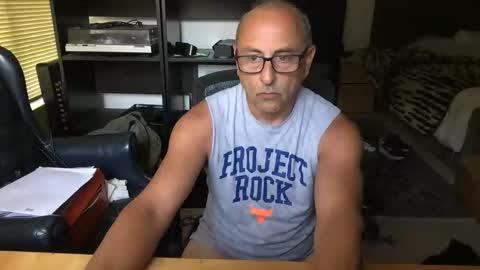 daddy vegas  for single women and couples here online show from April 2026 11:54:02 PM