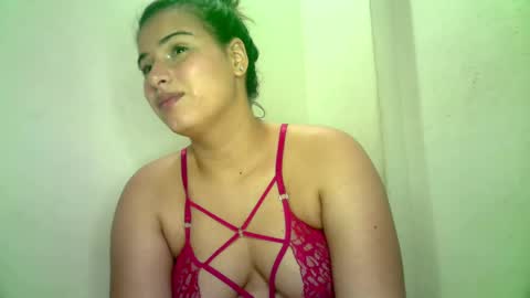 Snapshot of 69wildsex chatting on February 2025 05:19:02 AM 69wildsex online show from February 2025 05:19:02 AM