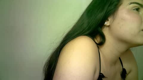 Snapshot of 69wildsex chatting on February 2025 06:17:02 AM 69wildsex online show from February 2025 06:17:02 AM