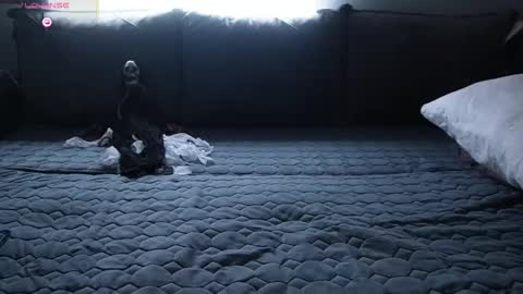 Monicano face online show from November 2025 02:02:02 AM