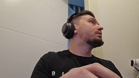8inchdude93 online show from May 2026 08:55:02 AM