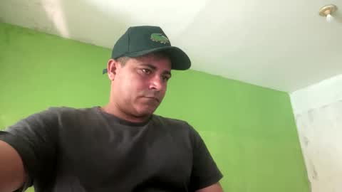 Snapshot of 9vinhocamshow chatting on September 2025 11:32:01 AM 9vinhocamshow online show from September 2025 11:32:01 AM