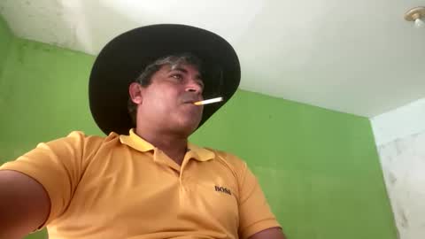 Snapshot of 9vinhocamshow chatting on November 2025 11:23:02 AM 9vinhocamshow online show from November 2025 11:23:02 AM