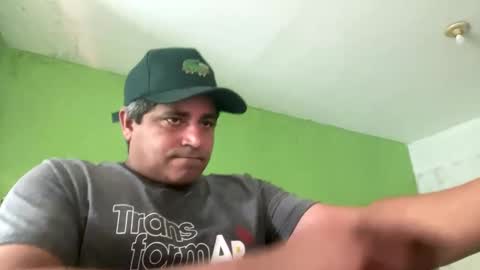 Snapshot of 9vinhocamshow chatting on November 2025 10:59:02 AM 9vinhocamshow online show from November 2025 10:59:02 AM