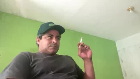 Snapshot of 9vinhocamshow chatting on November 2025 10:43:02 AM 9vinhocamshow online show from November 2025 10:43:02 AM