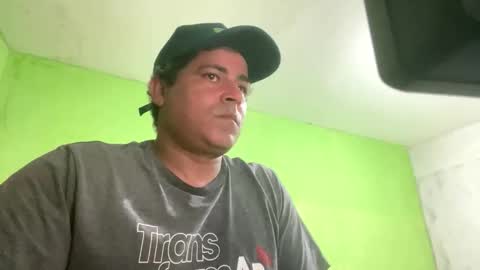 Snapshot of 9vinhocamshow chatting on November 2025 10:59:02 PM 9vinhocamshow online show from November 2025 10:59:02 PM