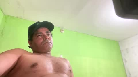 Snapshot of 9vinhocamshow chatting on November 2025 11:21:02 PM 9vinhocamshow online show from November 2025 11:21:02 PM