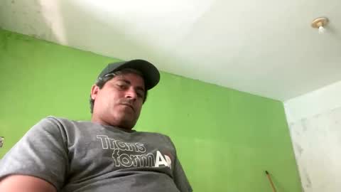 Snapshot of 9vinhocamshow chatting on November 2025 11:32:02 AM 9vinhocamshow online show from November 2025 11:32:02 AM