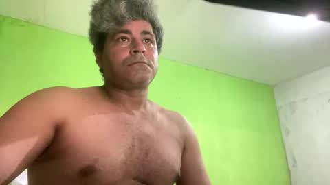 Snapshot of 9vinhocamshow chatting on December 2025 11:21:01 PM 9vinhocamshow online show from December 2025 11:21:01 PM