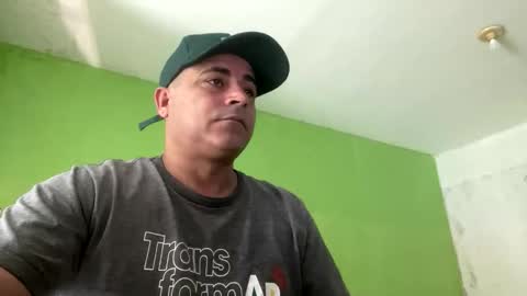 Snapshot of 9vinhocamshow chatting on December 2025 11:59:01 AM 9vinhocamshow online show from December 2025 11:59:01 AM