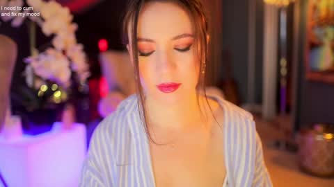 Snapshot of _1s___ chatting on November 2025 04:23:02 AM Sophia online show from November 2025 04:23:02 AM