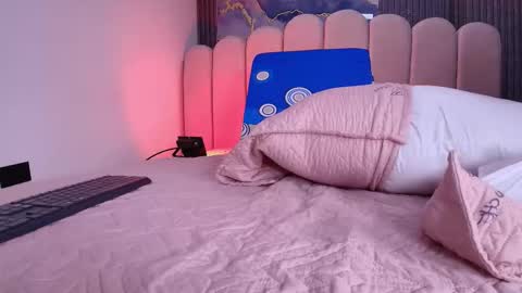  abby rouss online show from December 2025 03:01:01 AM