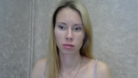 Snapshot of _alex1819 chatting on October 2025 07:42:01 AM _alex1819 online show from October 2025 07:42:01 AM