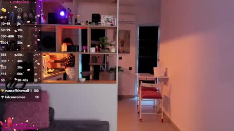 Snapshot of _alleyesonme chatting on February 2025 03:29:01 PM Mia online show from February 2025 03:29:01 PM