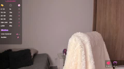 _allisongomez online show from September 2025 03:32:02 AM