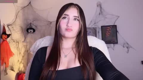 _allisongomez online show from October 2025 05:19:02 AM