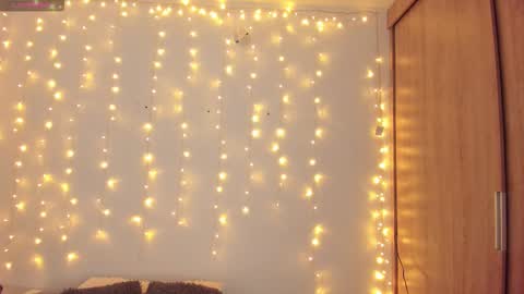 _allisongomez online show from December 2025 02:42:02 AM