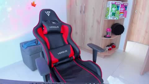 AMANDA online show from March 2025 07:05:01 PM