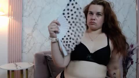 Snapshot of _ambermuse_ chatting on July 2026 12:33:01 PM AmberMuse online show from July 2026 12:33:01 PM