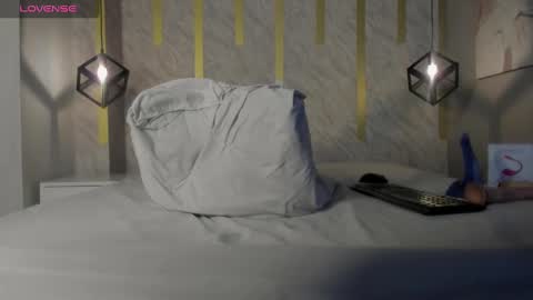 Andrew online show from December 2024 10:31:01 PM