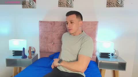 _andrewfalcon2 online show from January 2025 12:31:01 PM