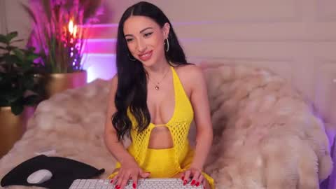 Snapshot of _anna_bloom chatting on June 2026 07:23:01 PM Anna online show from June 2026 07:23:01 PM