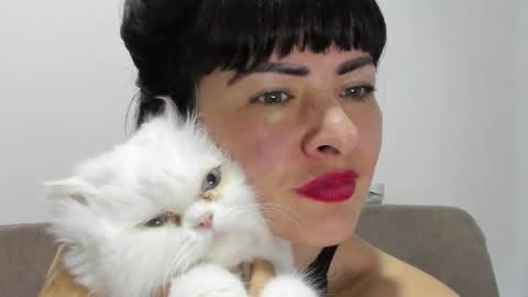 antonia online show from February 2025 11:06:02 PM