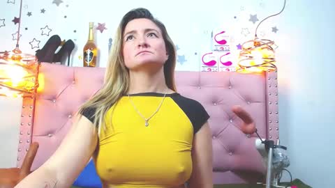 Snapshot of _antonella_11 chatting on December 2024 03:19:02 AM _antonella_11 online show from December 2024 03:19:02 AM