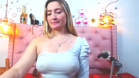 Snapshot of _antonella_11 chatting on March 2025 01:42:02 AM _antonella_11 online show from March 2025 01:42:02 AM