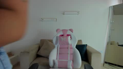    online show from October 2025 12:09:02 PM