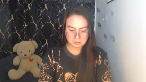 Snapshot of _arah chatting on October 2025 11:11:02 AM arah online show from October 2025 11:11:02 AM