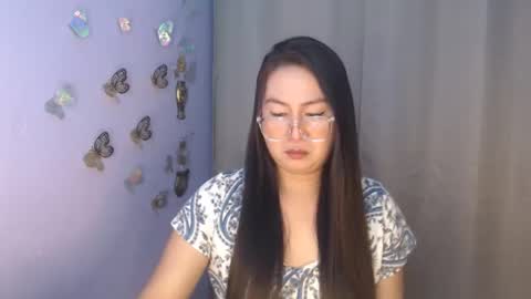 Snapshot of _arah chatting on November 2025 11:46:02 AM arah online show from November 2025 11:46:02 AM