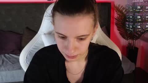 Snapshot of _ash_leyy_ chatting on January 2026 01:32:01 AM _ash_leyy_ online show from January 2026 01:32:01 AM