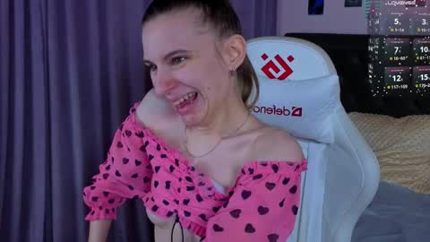 _ash_leyy_ online show from April 2026 02:51:02 AM