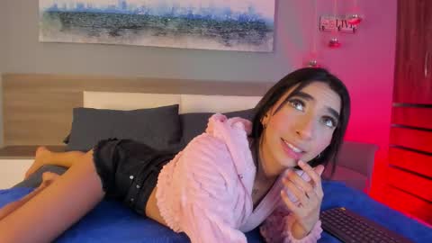 Ashly online show from November 2025 07:37:01 PM