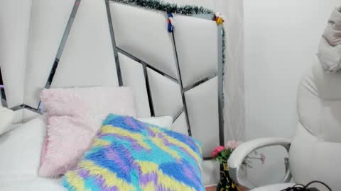 Snapshot of _aurora18 chatting on November 2025 03:16:02 AM Aura online show from November 2025 03:16:02 AM