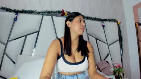 Snapshot of _aurora18 chatting on November 2025 03:10:02 AM Aura online show from November 2025 03:10:02 AM