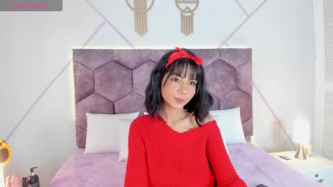 Snapshot of _aurora_collins_ chatting on October 2025 12:39:02 PM _aurora_collins_ online show from October 2025 12:39:02 PM