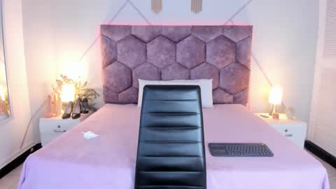 Snapshot of _aurora_collins_ chatting on February 2026 01:40:02 PM _aurora_collins_ online show from February 2026 01:40:02 PM