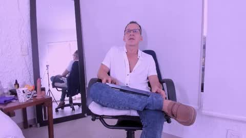 _axelking_ online show from February 2026 11:35:02 AM