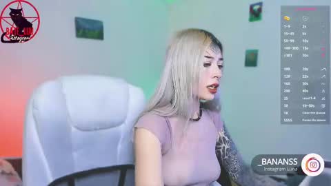 Snapshot of _baterchatur chatting on November 2025 05:02:01 AM Lunita online show from November 2025 05:02:01 AM