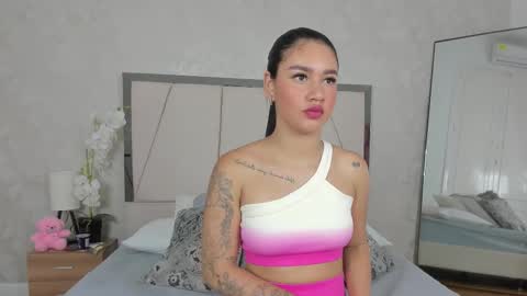 Snapshot of _bellanova chatting on December 2025 12:21:01 PM Bella Nova online show from December 2025 12:21:01 PM