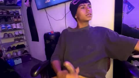 _billowy_ online show from December 2025 07:10:02 PM