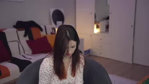 Snapshot of _blackbee_ chatting on March 2025 10:14:02 AM Lili online show from March 2025 10:14:02 AM