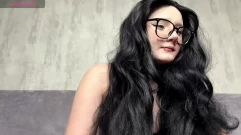 _blackcharm_ online show from June 2026 12:02:02 AM