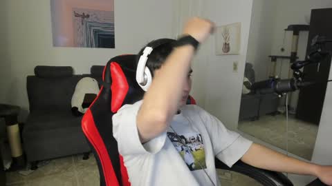 Snapshot of _blakee chatting on December 2024 03:18:02 AM B L A K E online show from December 2024 03:18:02 AM