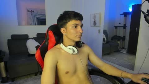 Snapshot of _blakee chatting on January 2025 01:38:02 AM B L A K E online show from January 2025 01:38:02 AM