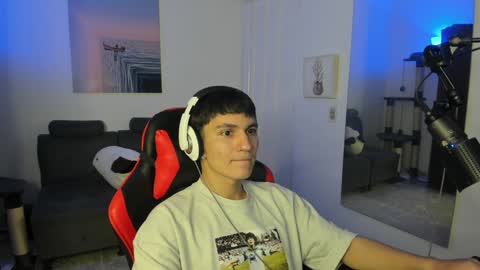 Snapshot of _blakee chatting on January 2025 08:43:02 AM B L A K E online show from January 2025 08:43:02 AM